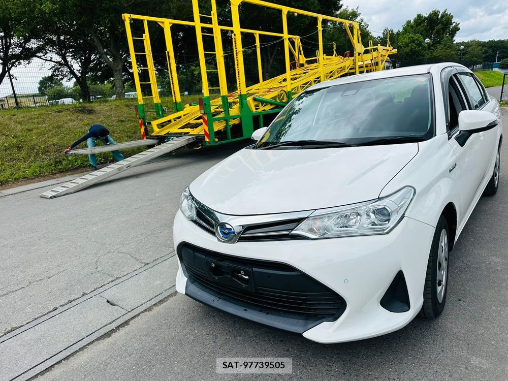 Toyota COROLLA AXIO 2020-06 7351403-0