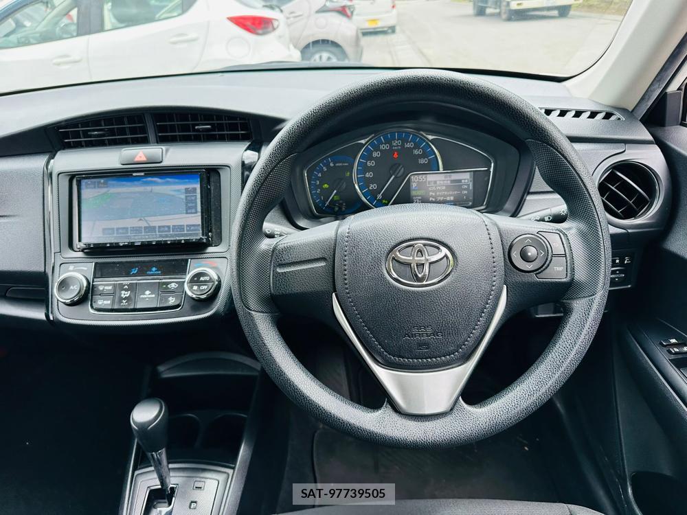 Toyota COROLLA AXIO 2020-06 7351403-13