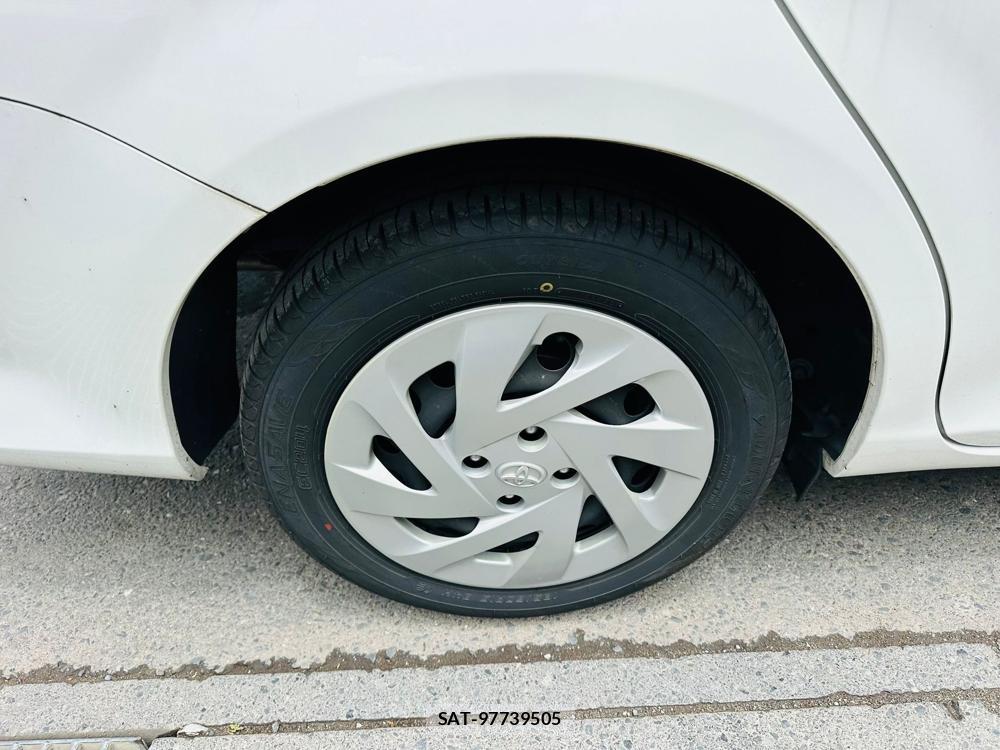 Toyota COROLLA AXIO 2020-06 7351403-27