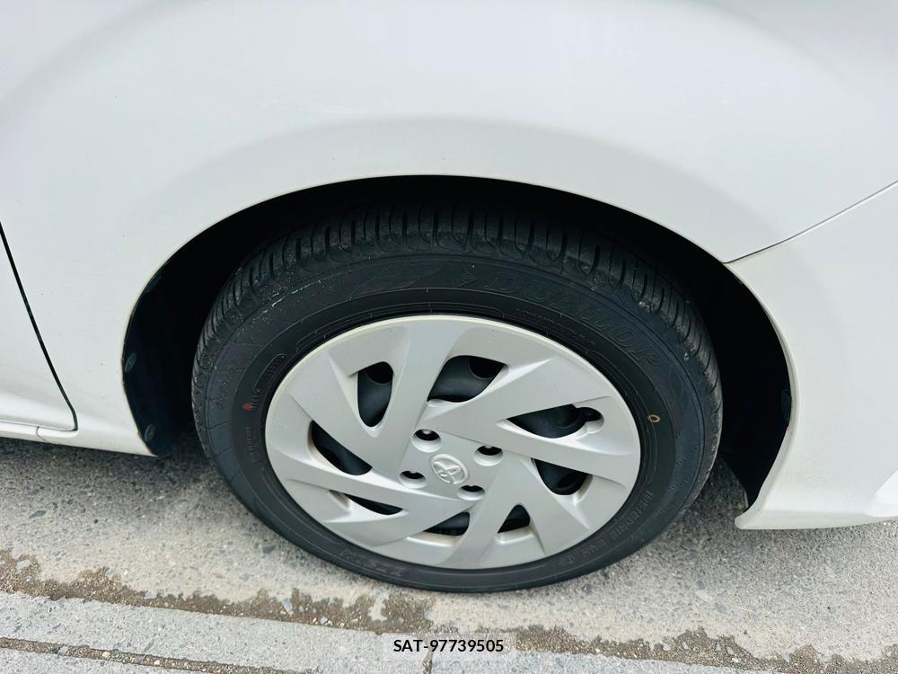 Toyota COROLLA AXIO 2020-06 7351403-28