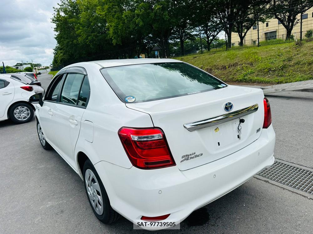 Toyota COROLLA AXIO 2020-06 7351403-2