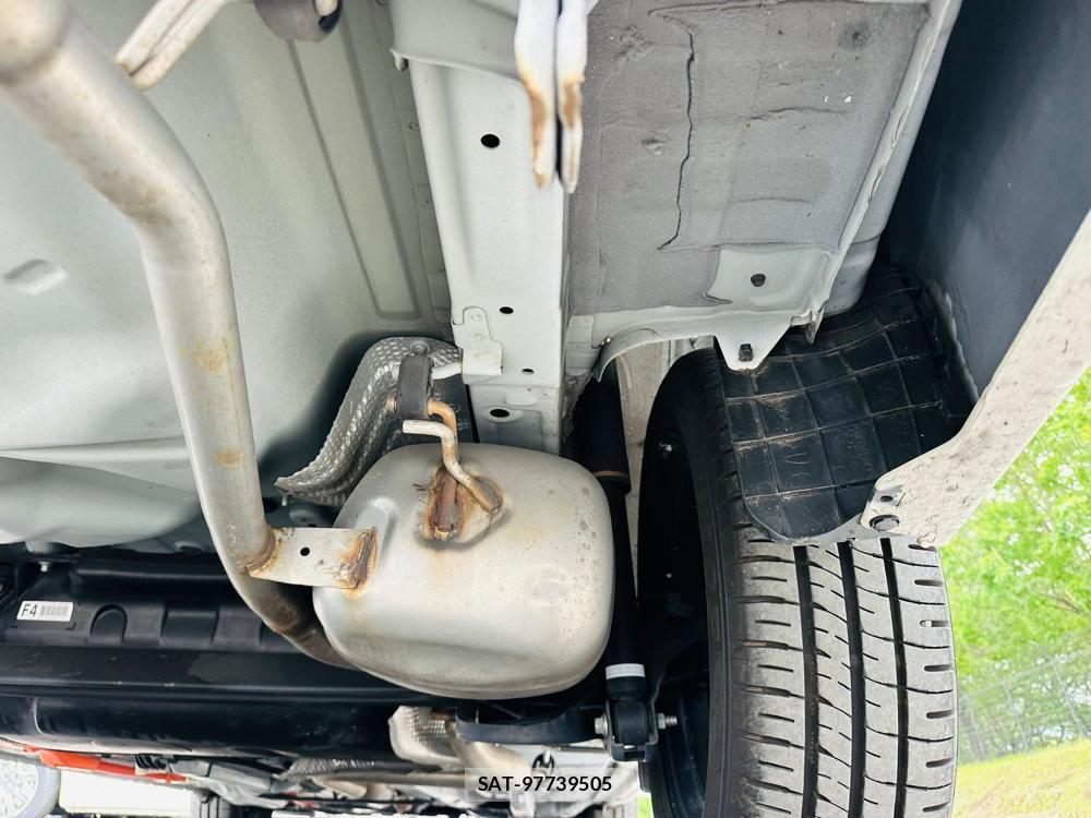 Toyota COROLLA AXIO 2020-06 7351403-36