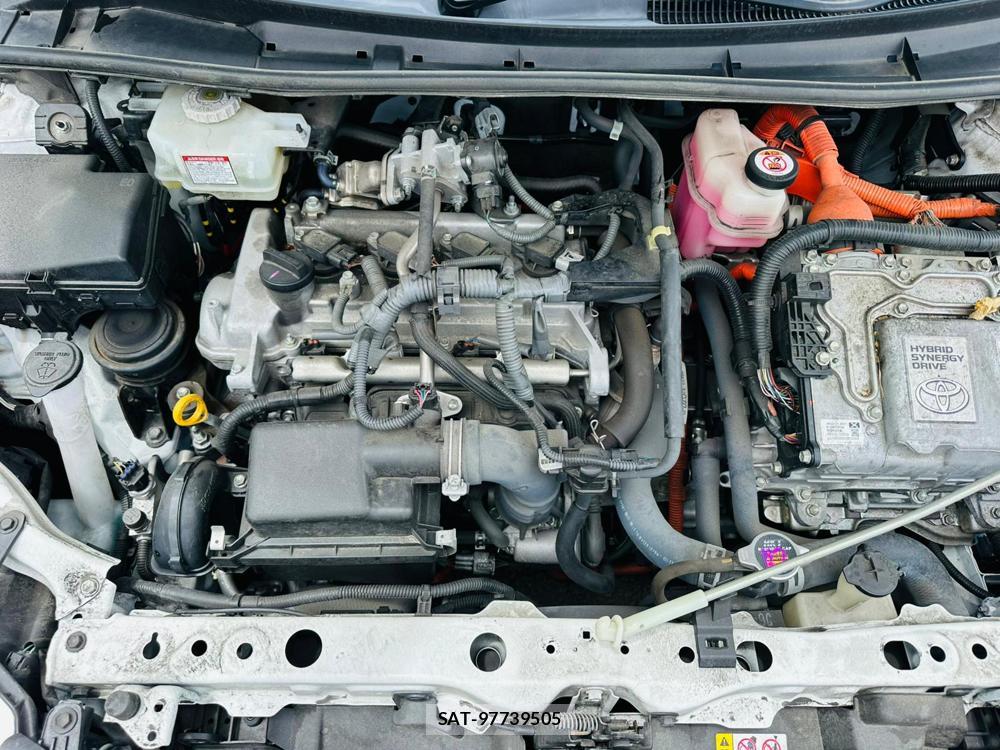 Toyota COROLLA AXIO 2020-06 7351403-38