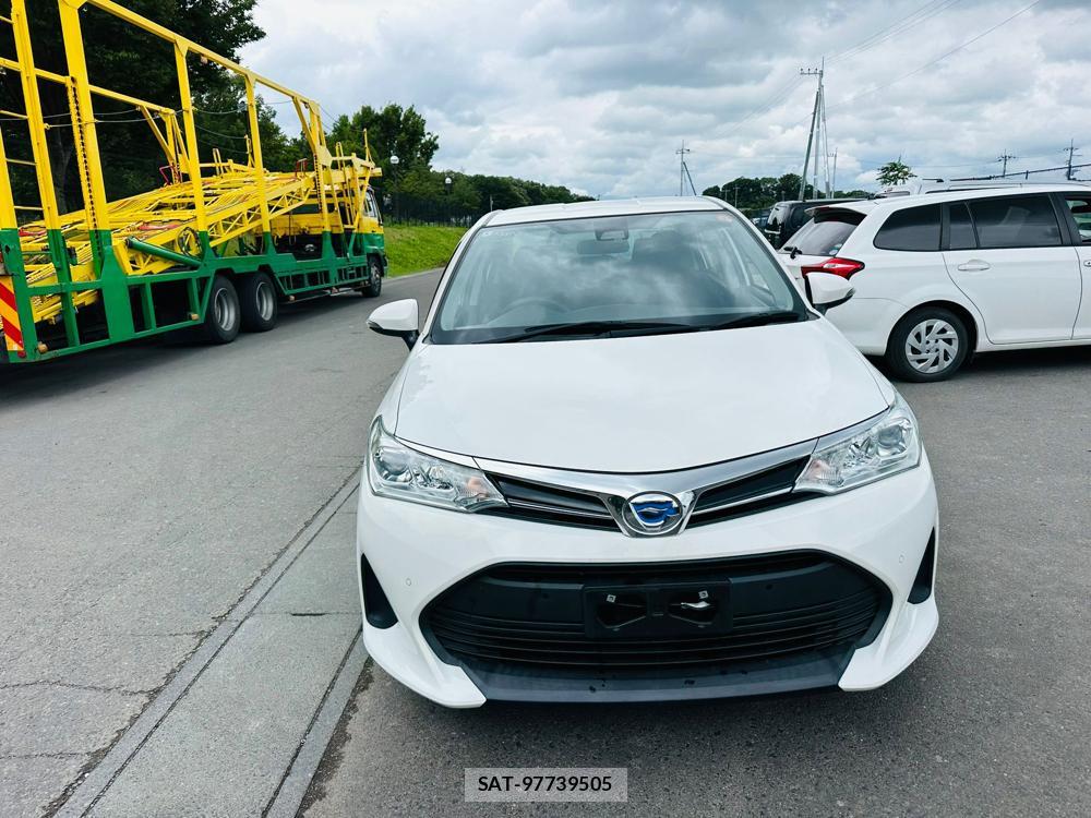 Toyota COROLLA AXIO 2020-06 7351403-7