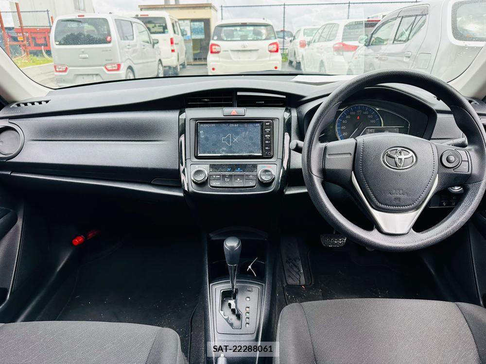 Toyota COROLLA AXIO 2020-08 7351402-12