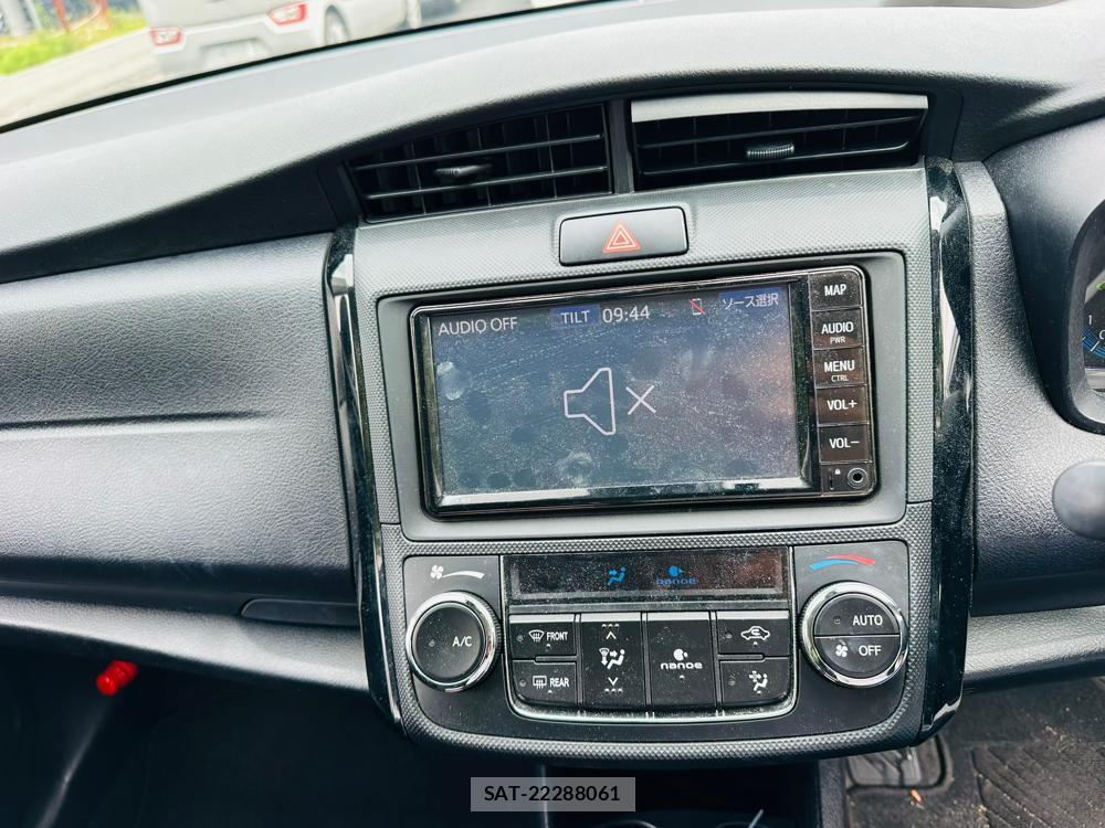 Toyota COROLLA AXIO 2020-08 7351402-19