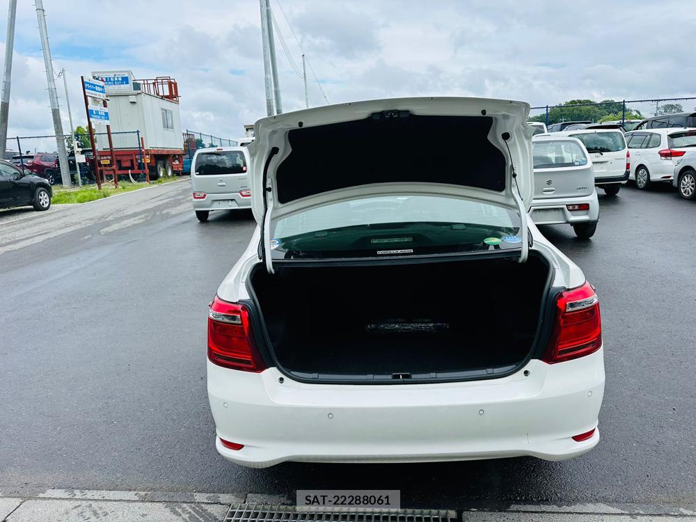 Toyota COROLLA AXIO 2020-08 7351402-26