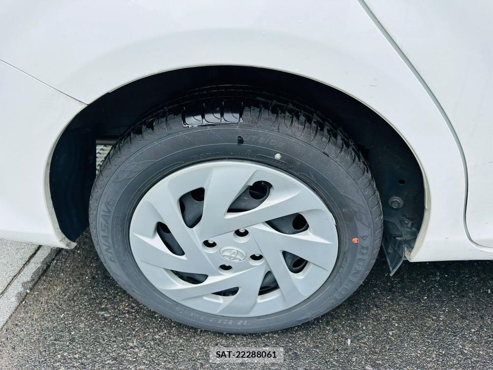 Toyota COROLLA AXIO 2020-08 7351402-27