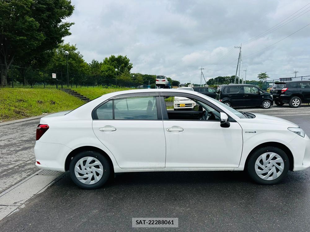 Toyota COROLLA AXIO 2020-08 7351402-5