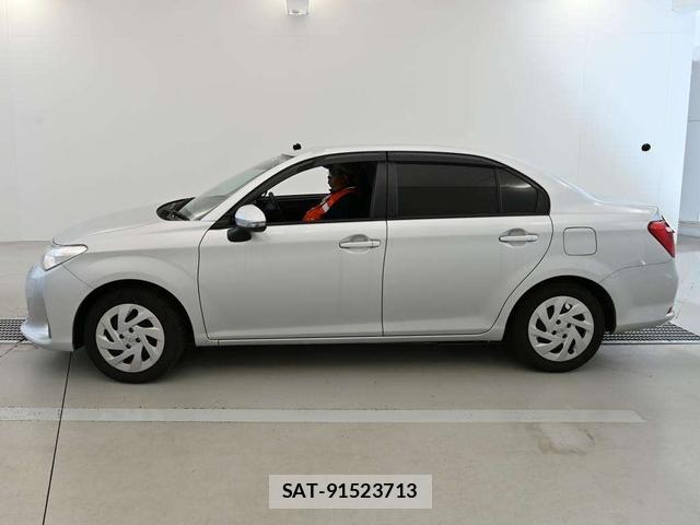 Toyota COROLLA AXIO 2019-02 7489160-1