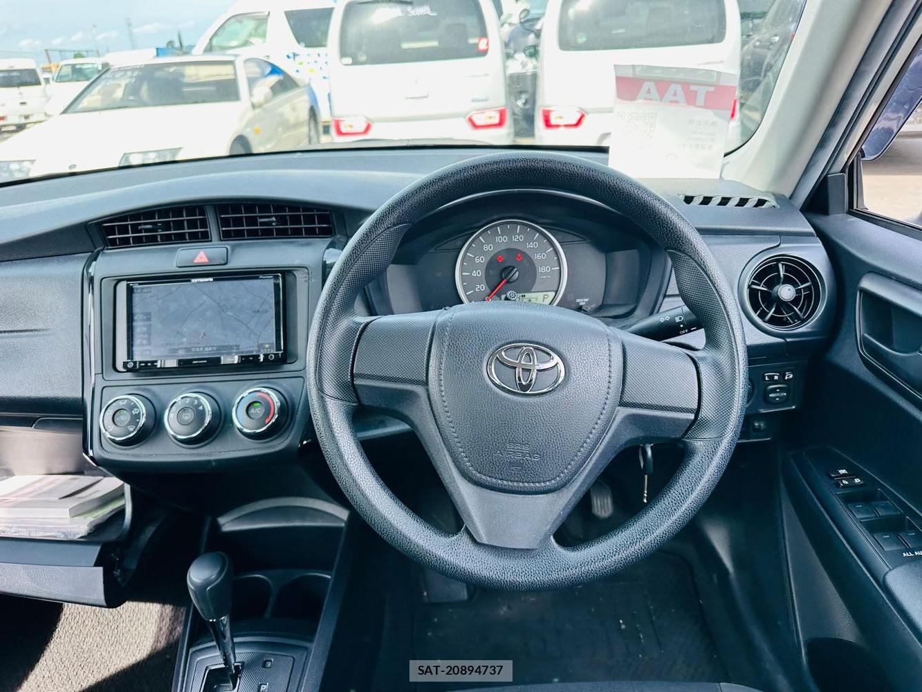 Toyota COROLLA AXIO 2019-06 7400690-13