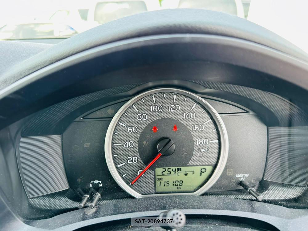 Toyota COROLLA AXIO 2019-06 7400690-15