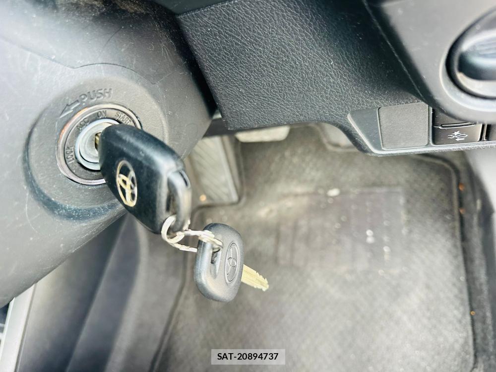 Toyota COROLLA AXIO 2019-06 7400690-16