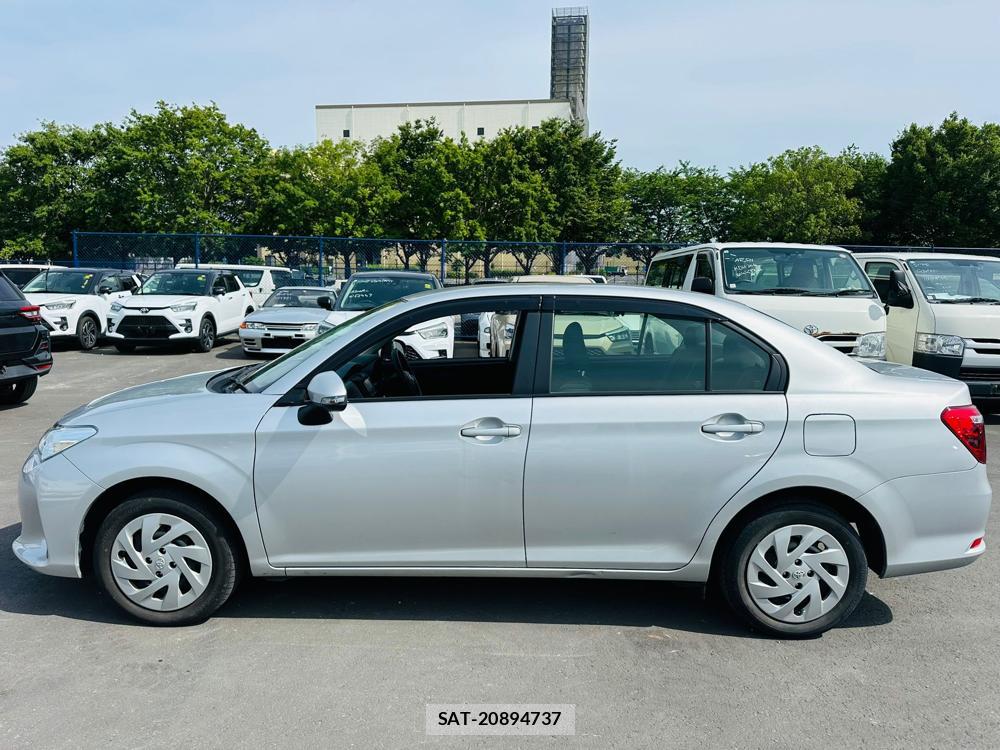 Toyota COROLLA AXIO 2019-06 7400690-1