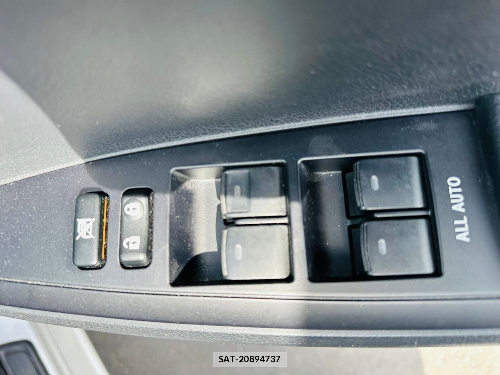 Toyota COROLLA AXIO 2019-06 7400690-22
