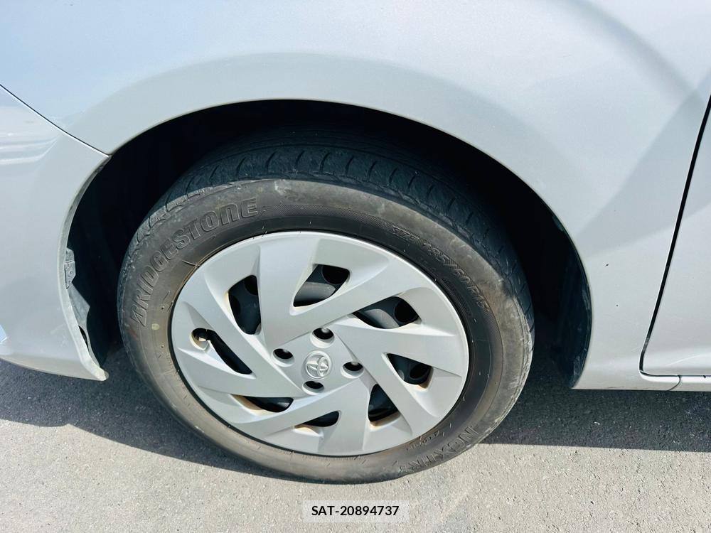 Toyota COROLLA AXIO 2019-06 7400690-29