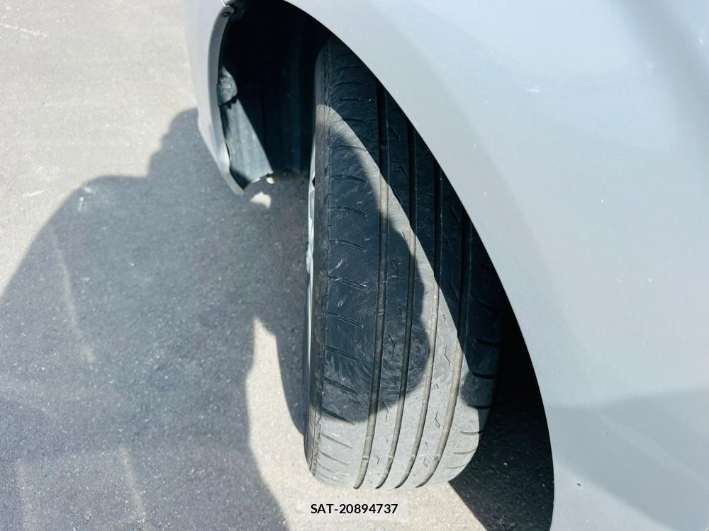 Toyota COROLLA AXIO 2019-06 7400690-31