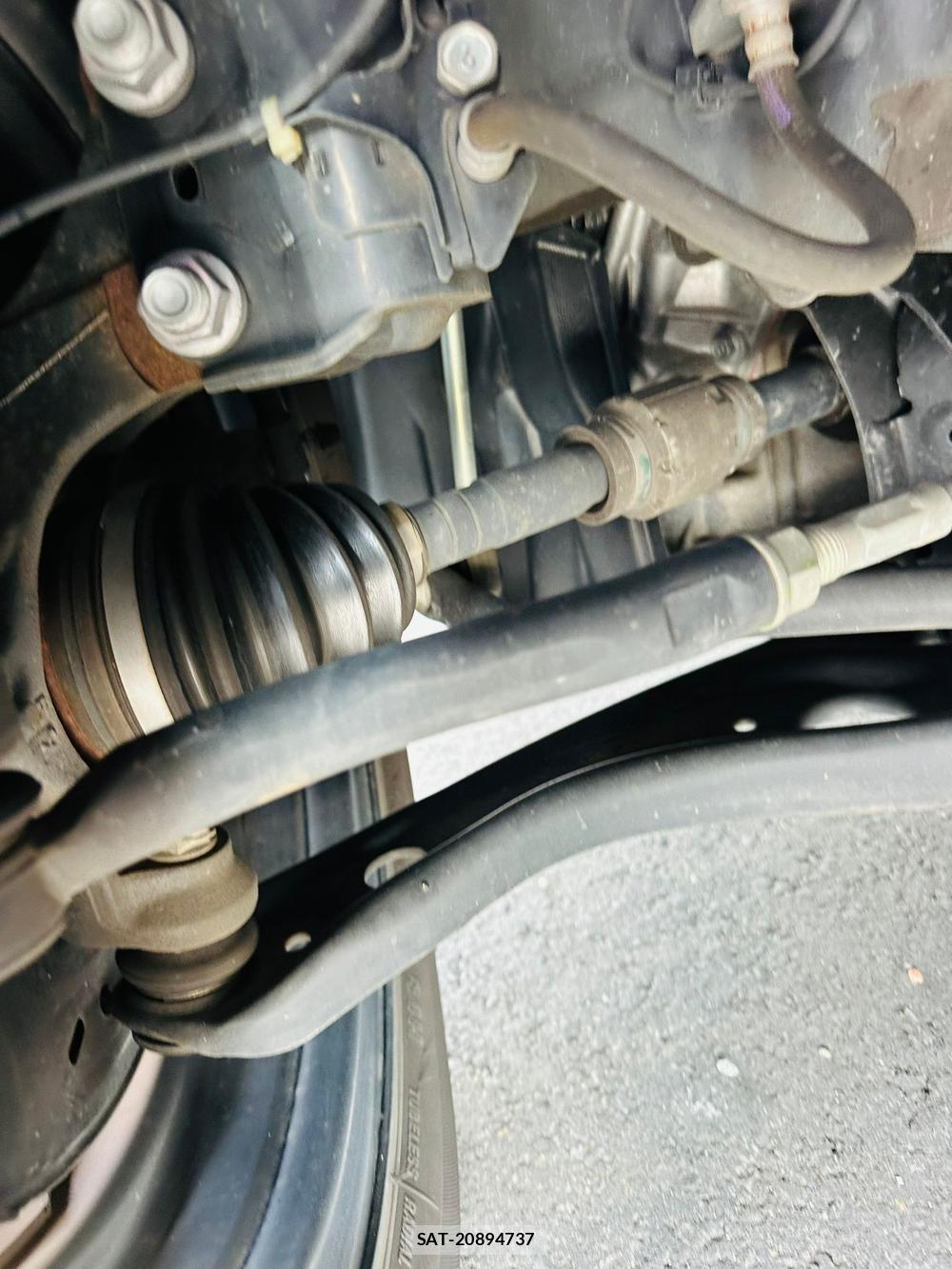 Toyota COROLLA AXIO 2019-06 7400690-33