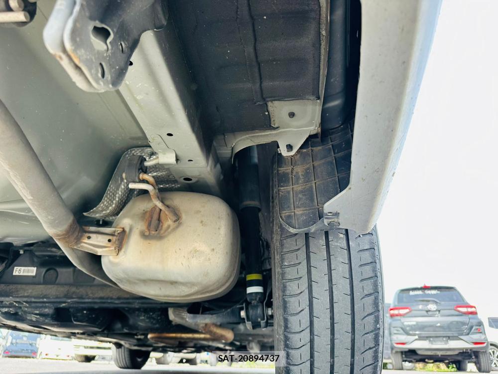 Toyota COROLLA AXIO 2019-06 7400690-36