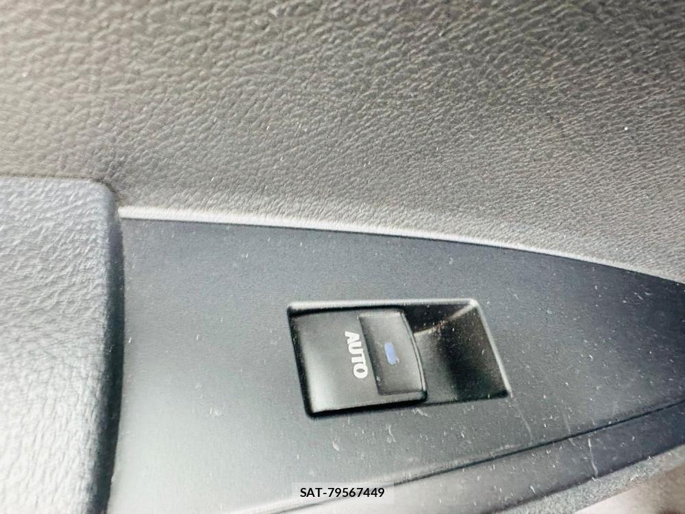 Toyota COROLLA AXIO 2019-06 7369167-24