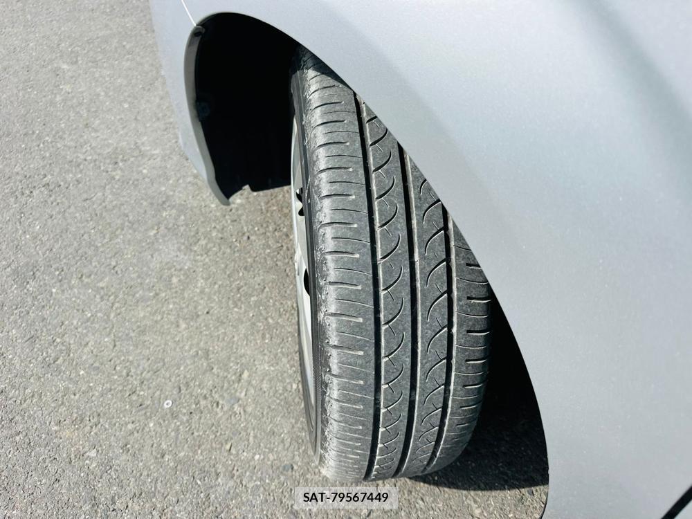 Toyota COROLLA AXIO 2019-06 7369167-31