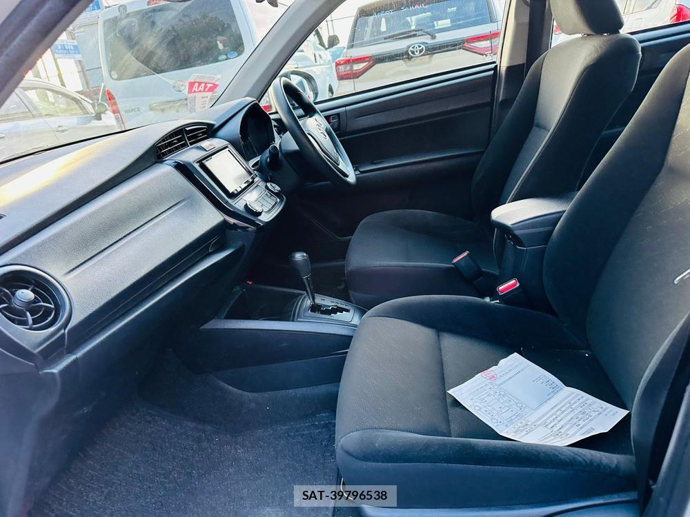Toyota COROLLA AXIO 2019-04 7400689-10