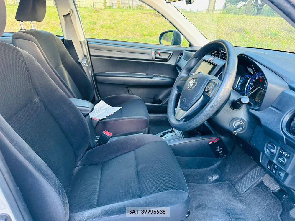 Toyota COROLLA AXIO 2019-04 7400689-11