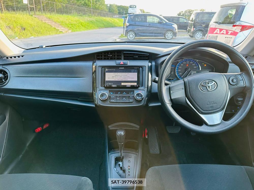 Toyota COROLLA AXIO 2019-04 7400689-12