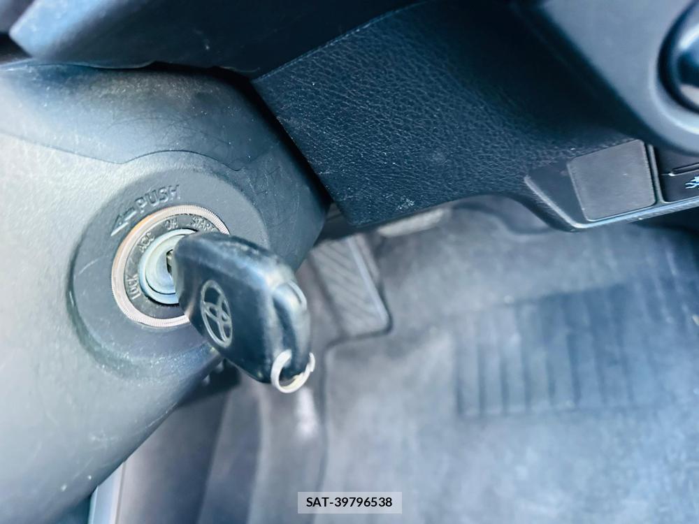 Toyota COROLLA AXIO 2019-04 7400689-16
