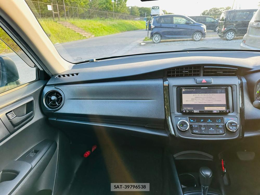 Toyota COROLLA AXIO 2019-04 7400689-17