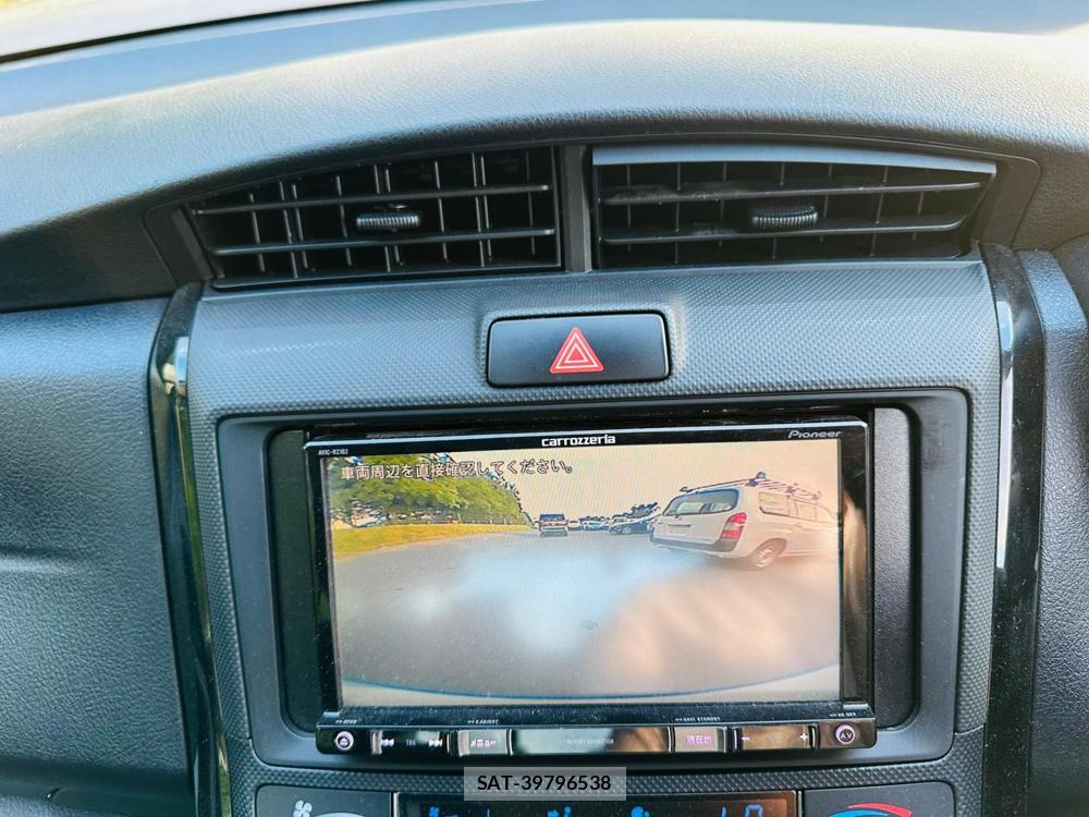 Toyota COROLLA AXIO 2019-04 7400689-18