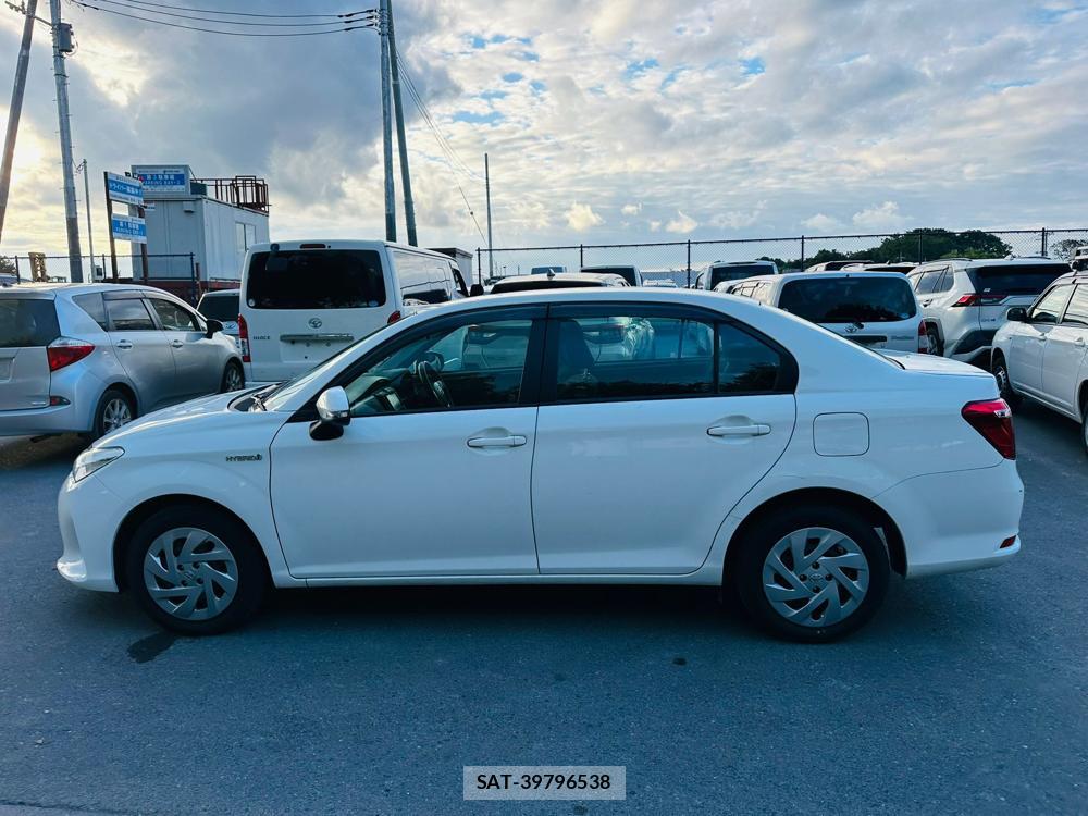 Toyota COROLLA AXIO 2019-04 7400689-1