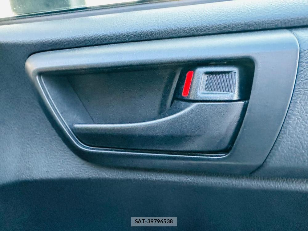 Toyota COROLLA AXIO 2019-04 7400689-21
