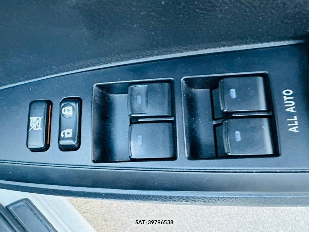 Toyota COROLLA AXIO 2019-04 7400689-22