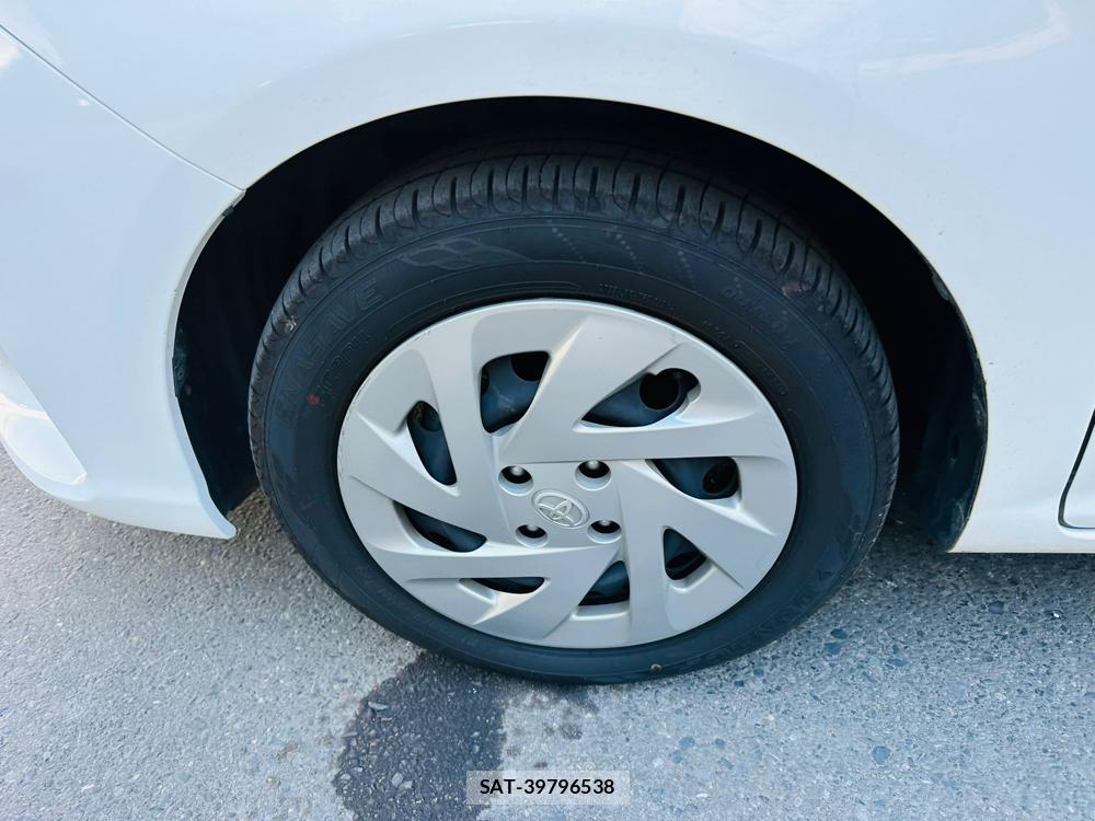 Toyota COROLLA AXIO 2019-04 7400689-29