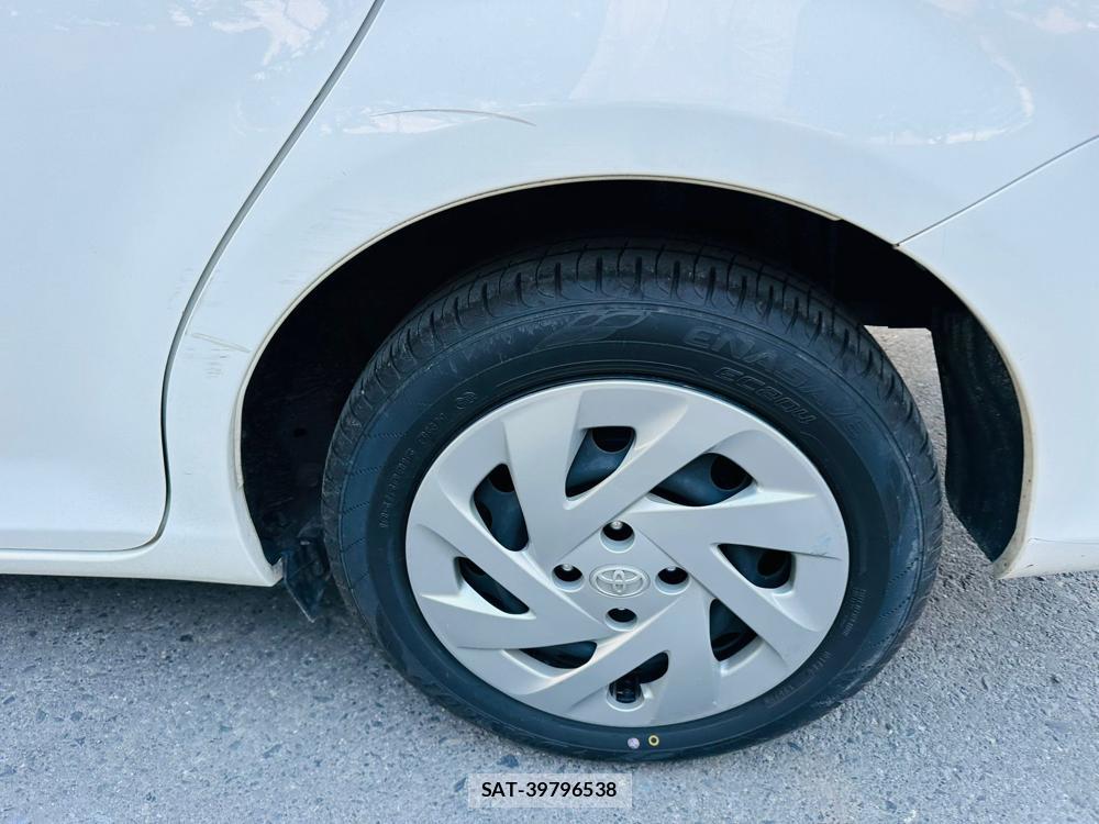 Toyota COROLLA AXIO 2019-04 7400689-30