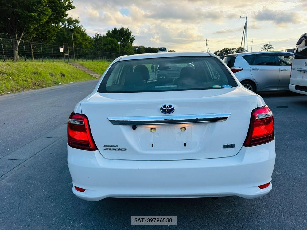Toyota COROLLA AXIO 2019-04 7400689-3
