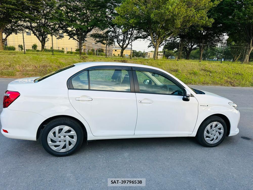 Toyota COROLLA AXIO 2019-04 7400689-5
