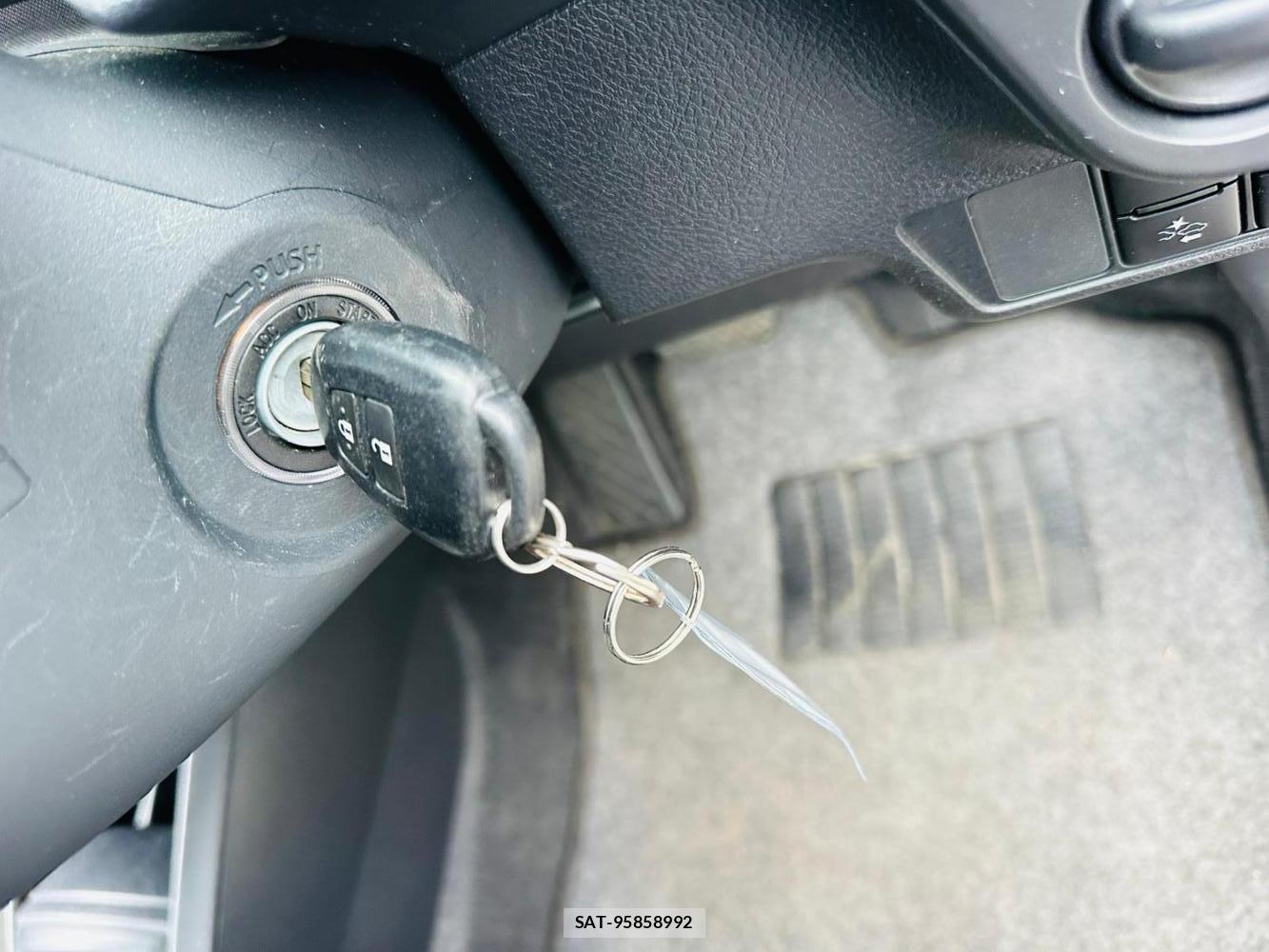 Toyota COROLLA AXIO 2019 7242614-16