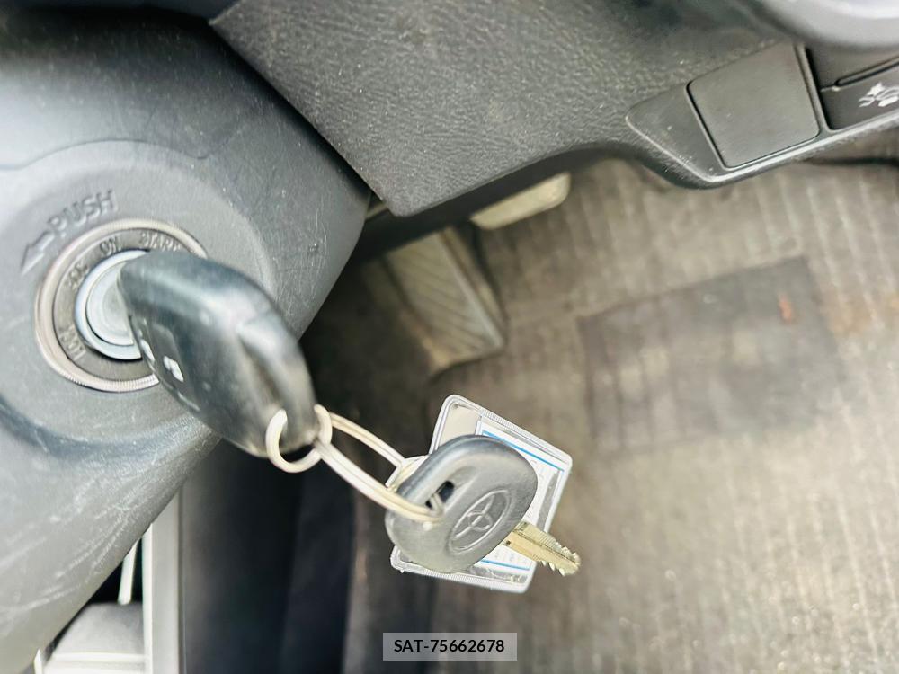Toyota COROLLA AXIO 2019-06 7369166-16