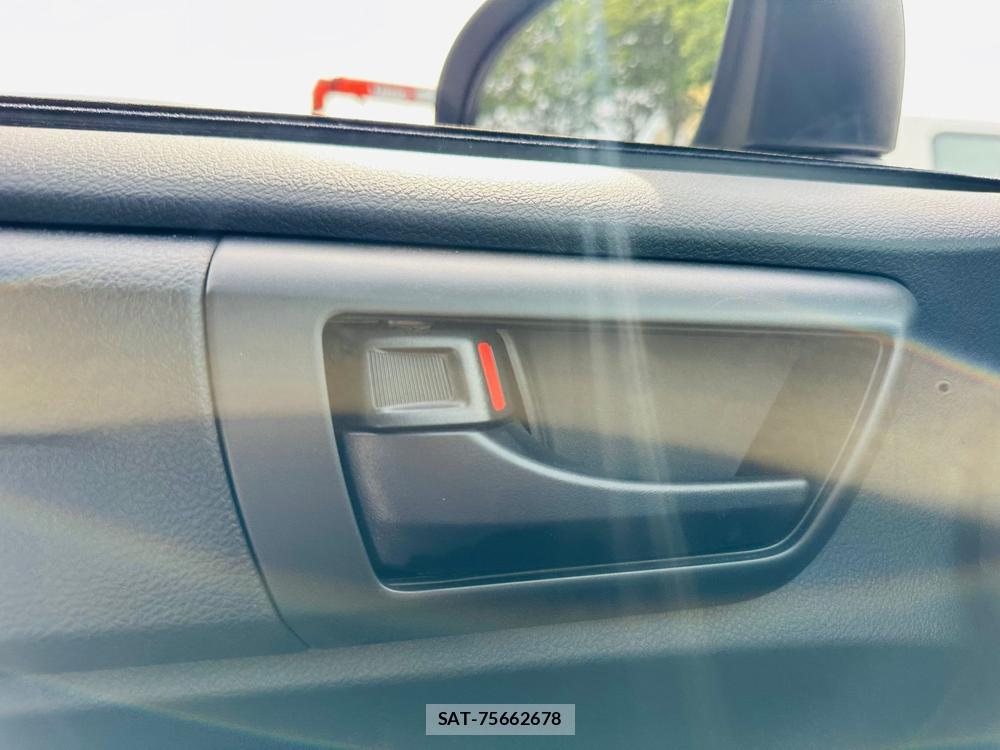 Toyota COROLLA AXIO 2019-06 7369166-23