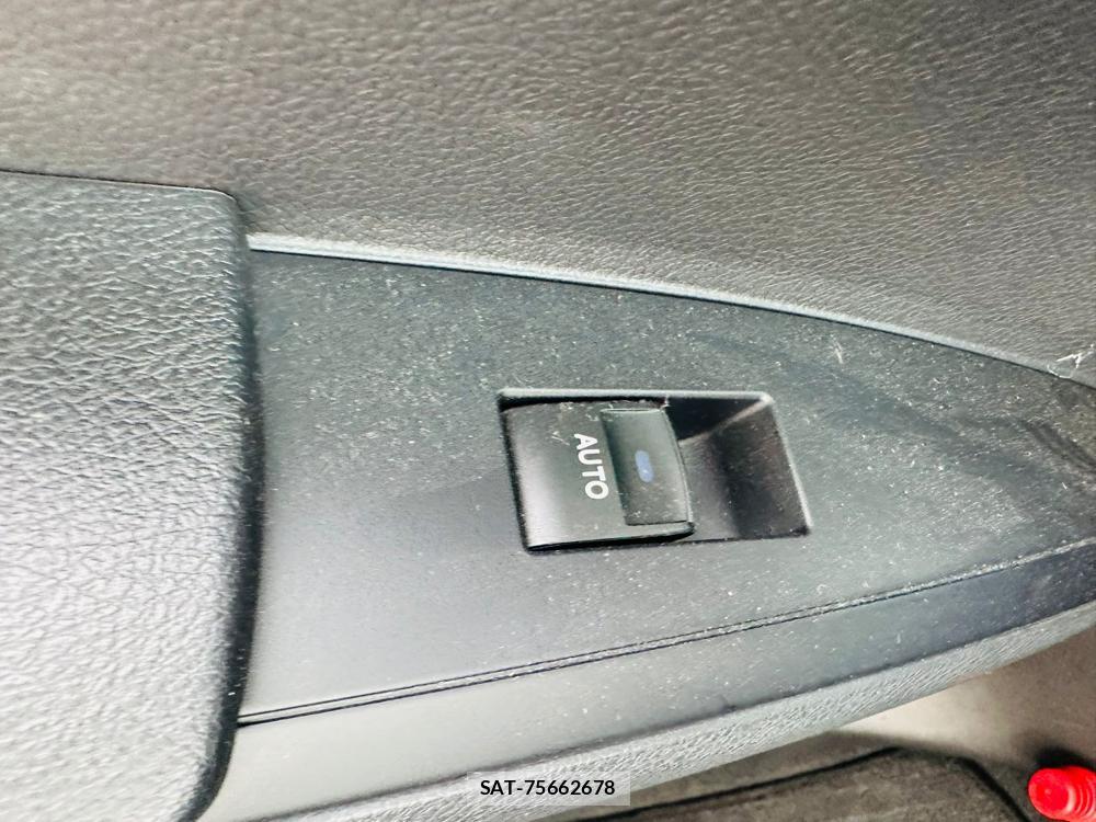 Toyota COROLLA AXIO 2019-06 7369166-24