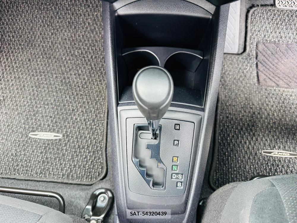Toyota COROLLA AXIO 2019-01 7351405-20