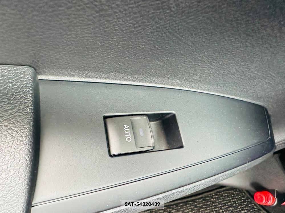 Toyota COROLLA AXIO 2019-01 7351405-24