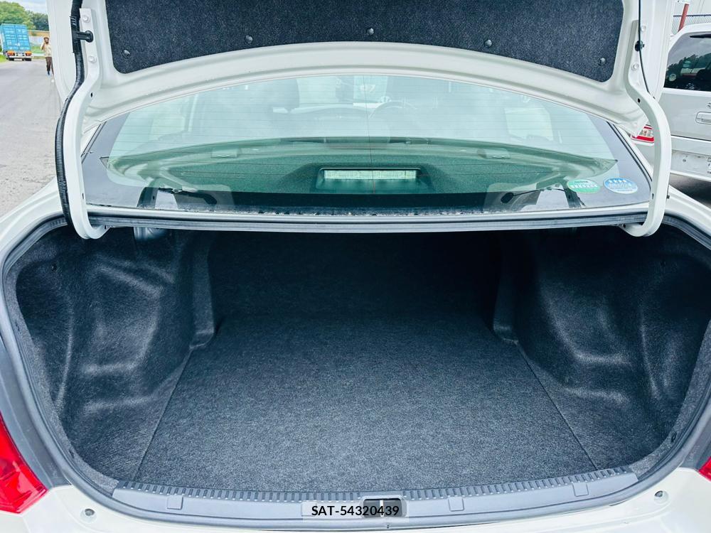 Toyota COROLLA AXIO 2019-01 7351405-25