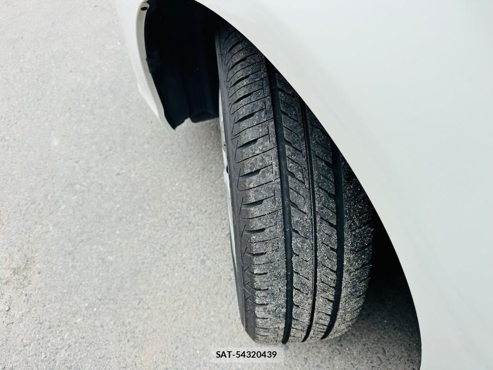 Toyota COROLLA AXIO 2019-01 7351405-31