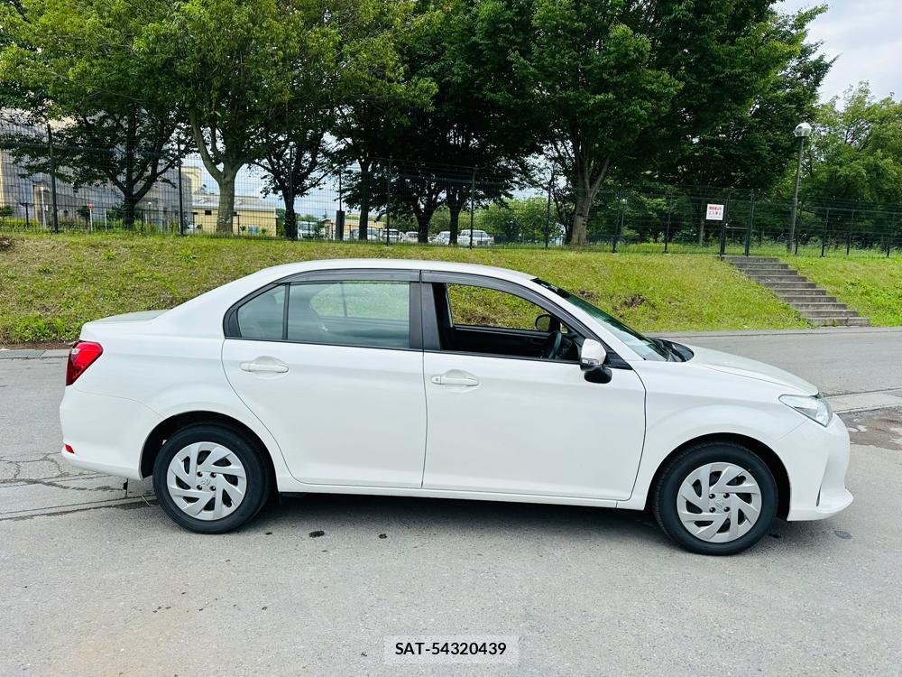 Toyota COROLLA AXIO 2019-01 7351405-5