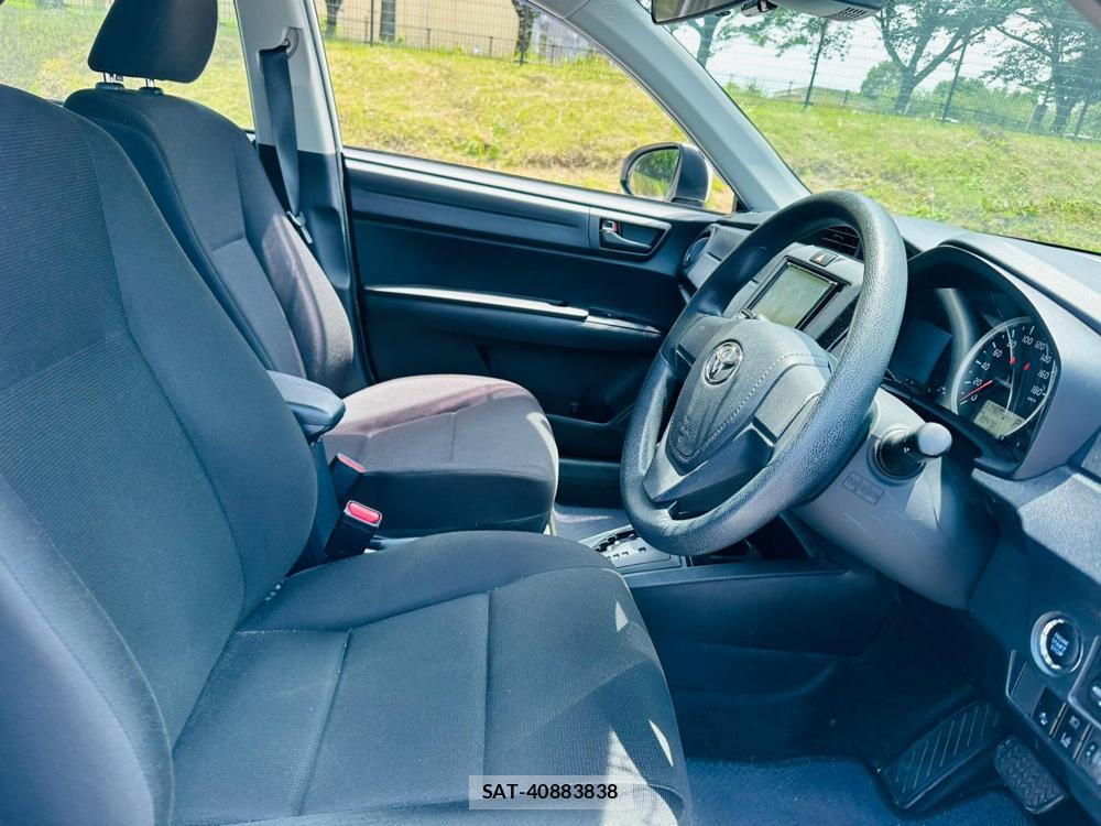 Toyota COROLLA AXIO 2020-04 7366394-11