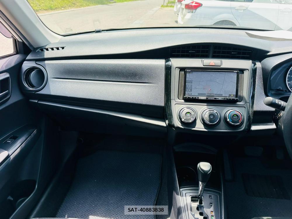 Toyota COROLLA AXIO 2020-04 7366394-17