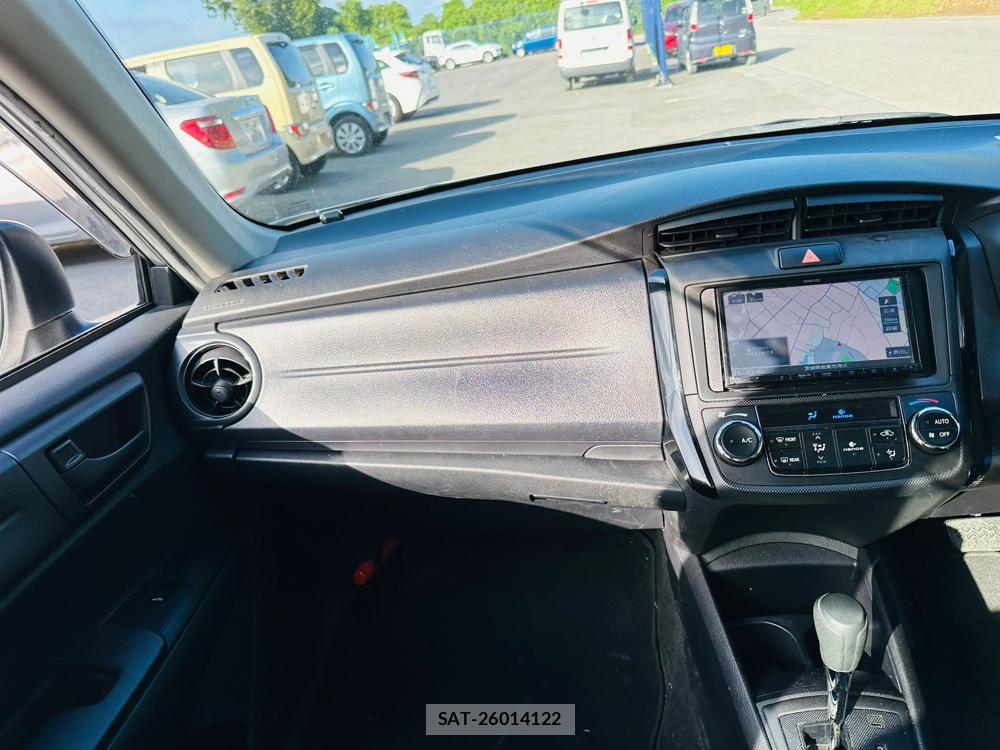 Toyota COROLLA AXIO 2019 7242613-17